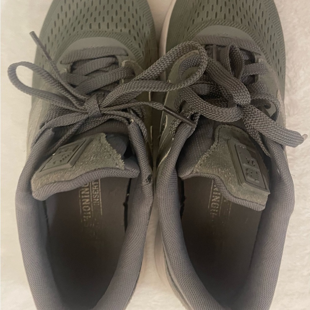 New Balance Army Olive Green Sneakers - Size 8 - Picture 6 of 7